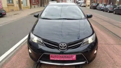 Zwart Gebruikt 2014 Toyota Auris Sedan | € 5.999 (Eerlijke prijs)