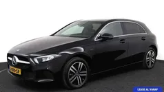 Zwart Gebruikt 2020 Mercedes A250 Luxury Hatchback | € 28.900 (Eerlijke prijs)