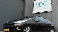 Zwart Gebruikt 2012 Peugeot 207 CC Cabriolet | € 4.995 (Eerlijke prijs)