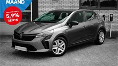 Grijs Gebruikt 2024 Renault Clio V Evolution Hatchback | € 18.400 (Eerlijke prijs)