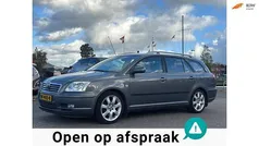 Grijs Gebruikt 2004 Toyota Avensis Luna Stationwagen | € 1.950 (Eerlijke prijs)