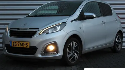 Grijs Gebruikt 2019 Peugeot 108 Allure Hatchback | € 9.895 (Eerlijke prijs)