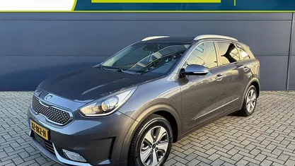 Grijs Gebruikt 2019 Kia Niro SUV | € 19.935 (Eerlijke prijs)