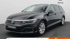 Zwart Gebruikt 2023 VW Passat Business Stationwagen | € 35.500 (Eerlijke prijs)