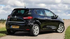 Zwart Gebruikt 2018 Renault Clio IV LIMITED Hatchback | € 8.940 (Eerlijke prijs)