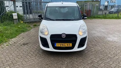 (metallic) Occasion 2011 Fiat Doblò MPV | € 3.250 (Eerlijke prijs)