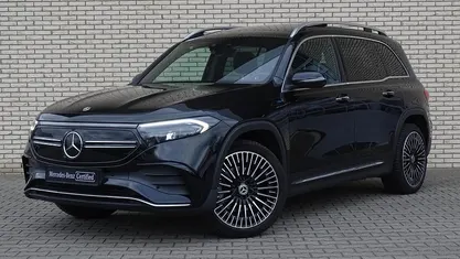 Occasion Mercedes EQB300 AMG line 168 kW (229 PK) 2022 Zwart SUV