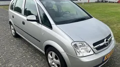 Grijs Gebruikt 2004 Opel Meriva MPV | € 1.749 (Eerlijke prijs)