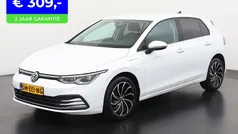 Wit Gebruikt 2022 VW Golf VIII Style Hatchback | € 25.290 (Eerlijke prijs)