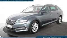 Grijs, metallic lak Gebruikt 2021 Skoda Superb Stationwagen | € 22.850 (Super prijs)