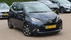 Blauw Gebruikt 2016 Toyota Aygo X-play Hatchback | € 11.999 (Eerlijke prijs)