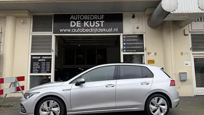 Occasion VW Golf VIII IQ Drive 150 PK (110 kW) 2021 Hatchback