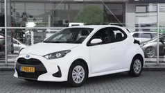 Wit Gebruikt 2023 Toyota Yaris Hybrid Active Hatchback | € 20.950 (Eerlijke prijs)