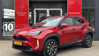 Rood Occasion 2023 Toyota Yaris Cross SUV | € 23.900 (Eerlijke prijs)