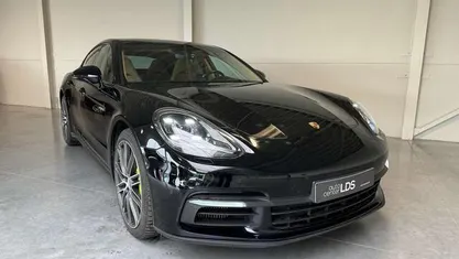 Occasion 2019 Porsche Panamera Turbo Sport Sedan | € 77.900