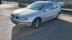 Grijs Gebruikt 2003 Seat Leon Hatchback | € 999 (Goede deal)