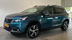 Groen, metallic lak Gebruikt 2018 Peugeot 2008 SUV | € 13.450 (Eerlijke prijs)
