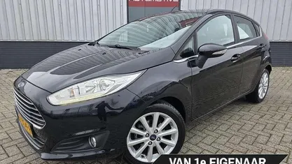 Zwart Gebruikt 2015 Ford Fiesta Titanium Hatchback | € 7.495 (Eerlijke prijs)