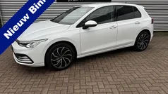 Wit Gebruikt 2021 VW Golf VIII Style Hatchback | € 19.990 (Eerlijke prijs)