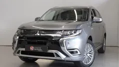 Gebruikt 2021 Mitsubishi Outlander P-HEV Intense SUV | € 27.450 (Eerlijke prijs)