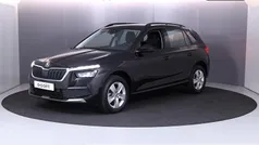 Zwart, metallic lak Gebruikt 2021 Skoda Kamiq Ambition SUV | € 21.849 (Eerlijke prijs)