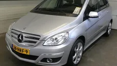 Grijs Gebruikt 2009 Mercedes B170 MPV | € 5.445 (Eerlijke prijs)