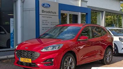 Gebruikt 2023 Ford Kuga ST-Line SUV | € 26.545 (Eerlijke prijs)