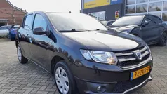 Zwart Gebruikt 2013 Dacia Sandero Lauréate Hatchback | € 2.995 (Eerlijke prijs)