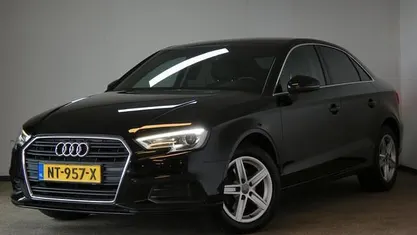 Zwart Gebruikt 2017 Audi A3 Comfort Sedan | € 10.450 (Eerlijke prijs)