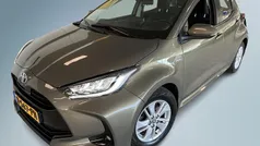 Groen Gebruikt 2021 Toyota Yaris Hybrid Hatchback | € 19.950 (Eerlijke prijs)