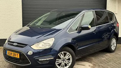Blauw Gebruikt 2011 Ford S-MAX Titanium MPV | € 9.995 (Eerlijke prijs)