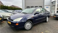 Blauw Gebruikt 1999 Ford Focus Ghia Sedan | € 999 (Eerlijke prijs)