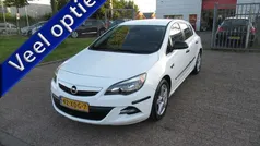 Wit Gebruikt 2012 Opel Astra Edition Hatchback | € 7.450 (Eerlijke prijs)