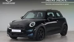 Midnight black (donker zwart metallic) Gebruikt 2021 Mini Cooper Classic Hatchback | € 23.450 (Eerlijke prijs)