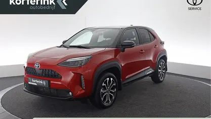 Rood Occasion 2025 Toyota Yaris Cross SUV | € 26.950 (Goede deal)