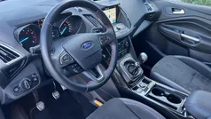 Gebruikt 2018 Ford Kuga ST-Line SUV | € 15.640 (Eerlijke prijs)