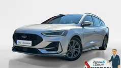 Grijs Gebruikt 2023 Ford Focus ST-Line Stationwagen | € 23.950 (Eerlijke prijs)