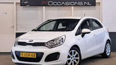 Wit Gebruikt 2014 Kia Rio Comfort Hatchback | € 6.995 (Eerlijke prijs)