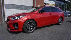 Rood, metallic lak Gebruikt 2021 Kia Ceed Sportswagon GT-Line Stationwagen | € 21.945 (Super prijs)