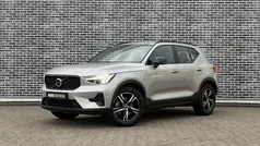Grijs Gebruikt 2025 Volvo XC40 Plus SUV | € 45.194 (Eerlijke prijs)