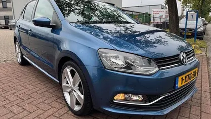 Blauw Gebruikt 2014 VW Polo Highline Hatchback | € 7.950 (Eerlijke prijs)