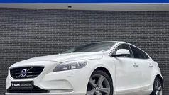 Wit Gebruikt 2012 Volvo V40 Momentum Hatchback | € 9.900 (Eerlijke prijs)