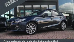 Blauw Gebruikt 2015 Mazda 3 Hatchback | € 12.950 (Eerlijke prijs)