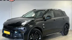 Zwart (metallic) Gebruikt 2023 Lynk & Co 01 SUV | € 25.440 (Eerlijke prijs)