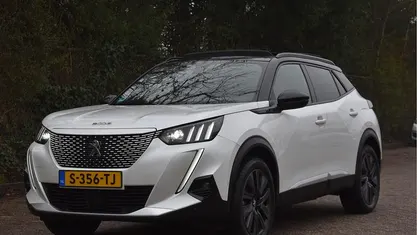 Occasion 2024 Peugeot e-2008 GT-line SUV | € 19.950 (Super prijs)