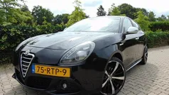 Zwart Gebruikt 2011 Alfa Romeo Giulietta Distinctive Hatchback | € 4.950 (Eerlijke prijs)