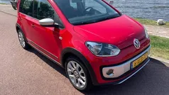 Rood Gebruikt 2014 VW cross up! Hatchback | € 6.950 (Eerlijke prijs)
