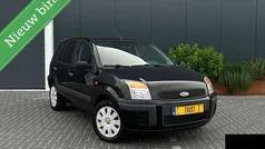 Zwart Gebruikt 2006 Ford Fusion MPV | € 1.495 (Eerlijke prijs)