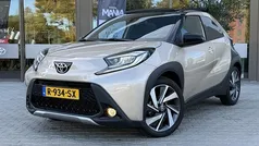 Bruin Gebruikt 2022 Toyota Aygo Envy Hatchback | € 20.900 (Eerlijke prijs)