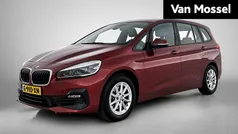 Rood Gebruikt 2020 BMW 218 Executive Stationwagen | € 22.900 (Eerlijke prijs)